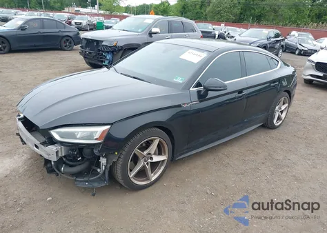 2018 Audi A5 2.0T Premium z USA, uszkodzony, nr VIN WAUENCF52JA097447
